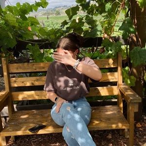 Meet your Posher, Courtney